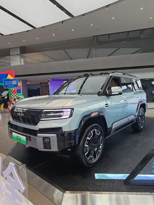 惠州121比亚迪方程豹硬派越野的爆款，英菲尼迪35周年与你共成长